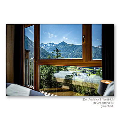 Am ️ Eingang zum ️ Nationalpark Hohe Tauern schmiegt sich das Gradonna****s Mountain Resort mit Hotel und seinen Châlets wie ein Amphitheater an den höchsten Berg Österreichs – den Großglockner. ...